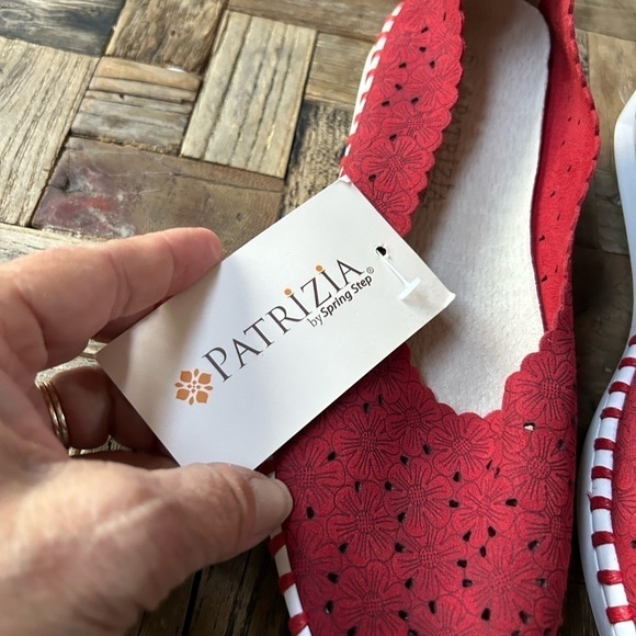 Patrizia Women’s Grazana Flats NWT - Picture 2 of 6